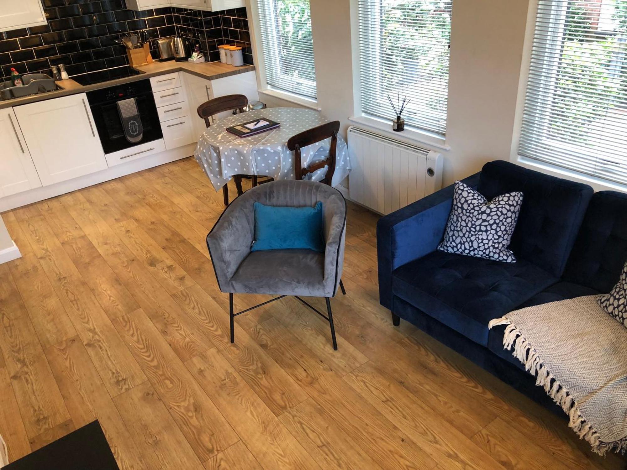 The Courtyard 2 Bedroom Apartments In Central Windsor With Parking מראה חיצוני תמונה